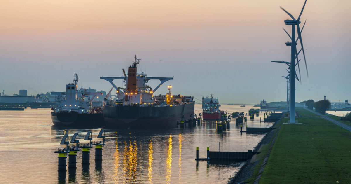 Alternative fuels Retrofitting ship engines